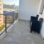 アパート The Hills Premier