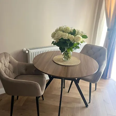 The Hills Premier * ブカレスト