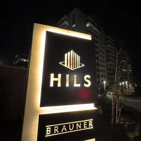 The Hills Premier *
